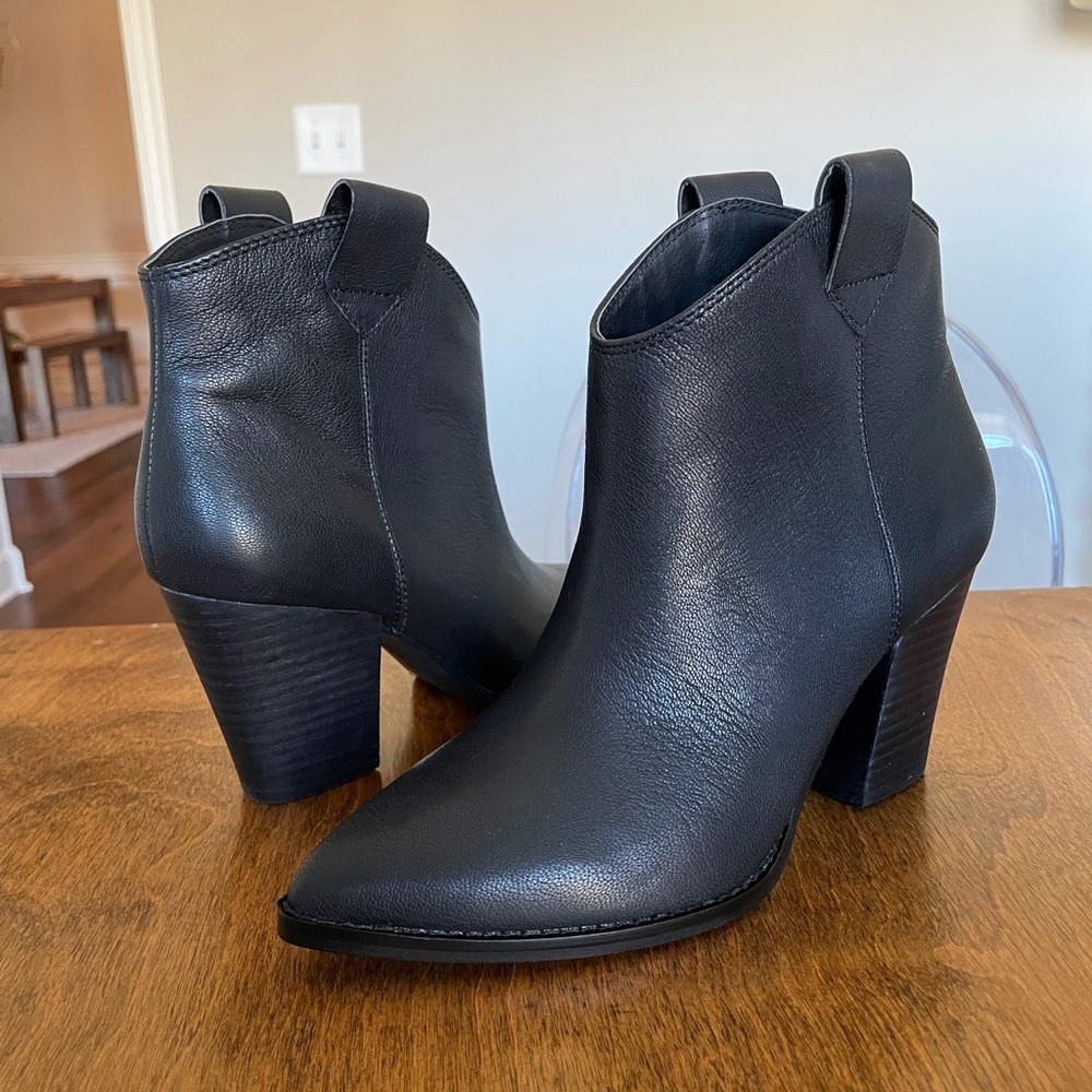 NWOT Lucky Brand Booties
